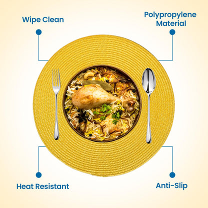 KKTECH Christmas Placemats - Set of 4 Round Place Mats for Table, Washable & Waterproof Table Mats, Heat Resistant for Home, Party, Wedding Décor, 38cm